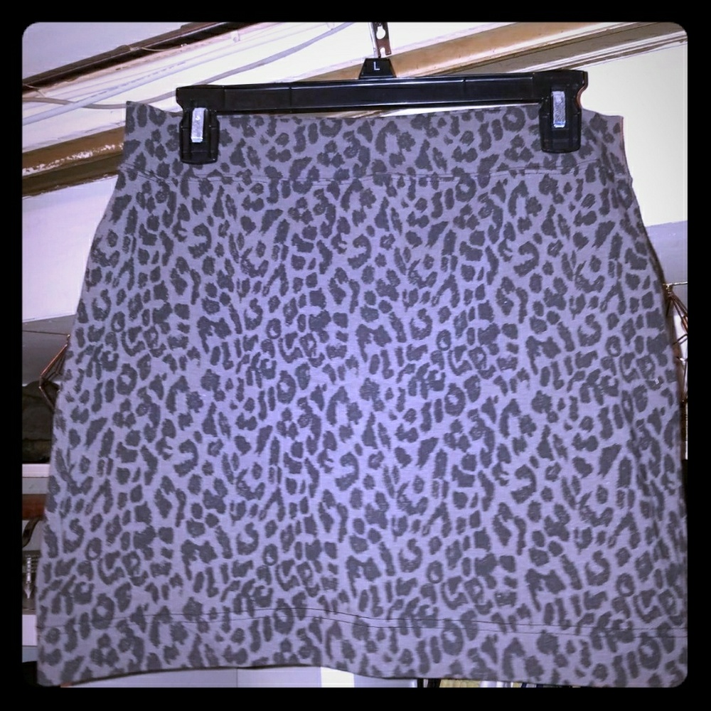 Leopard print mini skirt